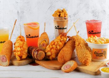 Korean Corndog Lovers try out South Korea's Chungchun Rice Corn Dog