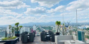 The Cloud Bar, a new trending Resto-Bar will leave you in awe