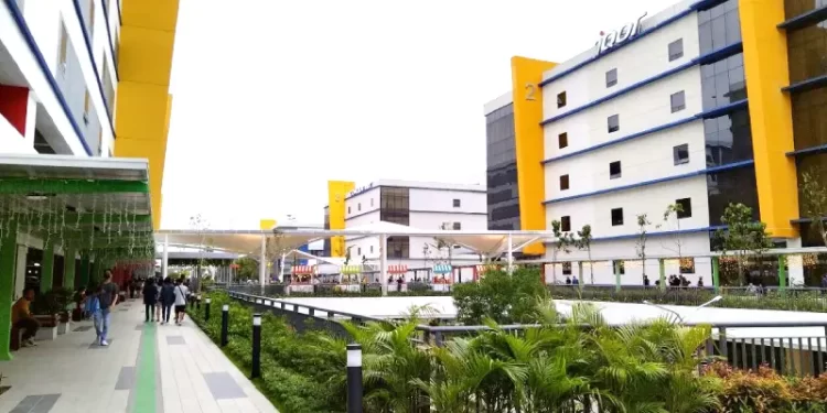 SM City Clark’s Skyline is your newest Hangout place to go.