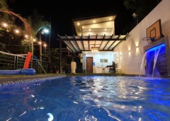 Overnight with the Fam at OB Private Pool