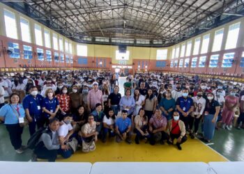 ALS Students Passers Received Cash Gifts and Food Packs