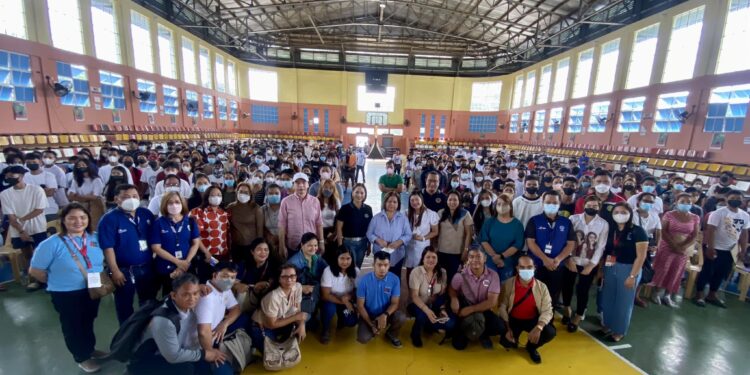 ALS Students Passers Received Cash Gifts and Food Packs