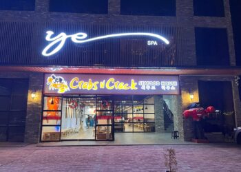 Photo by : Crabs N Crack