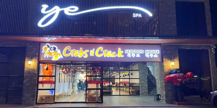 Photo by : Crabs N Crack