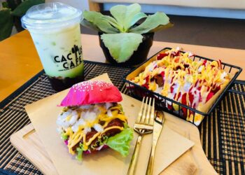 Photo by Cactus Cafe by Yonyysky