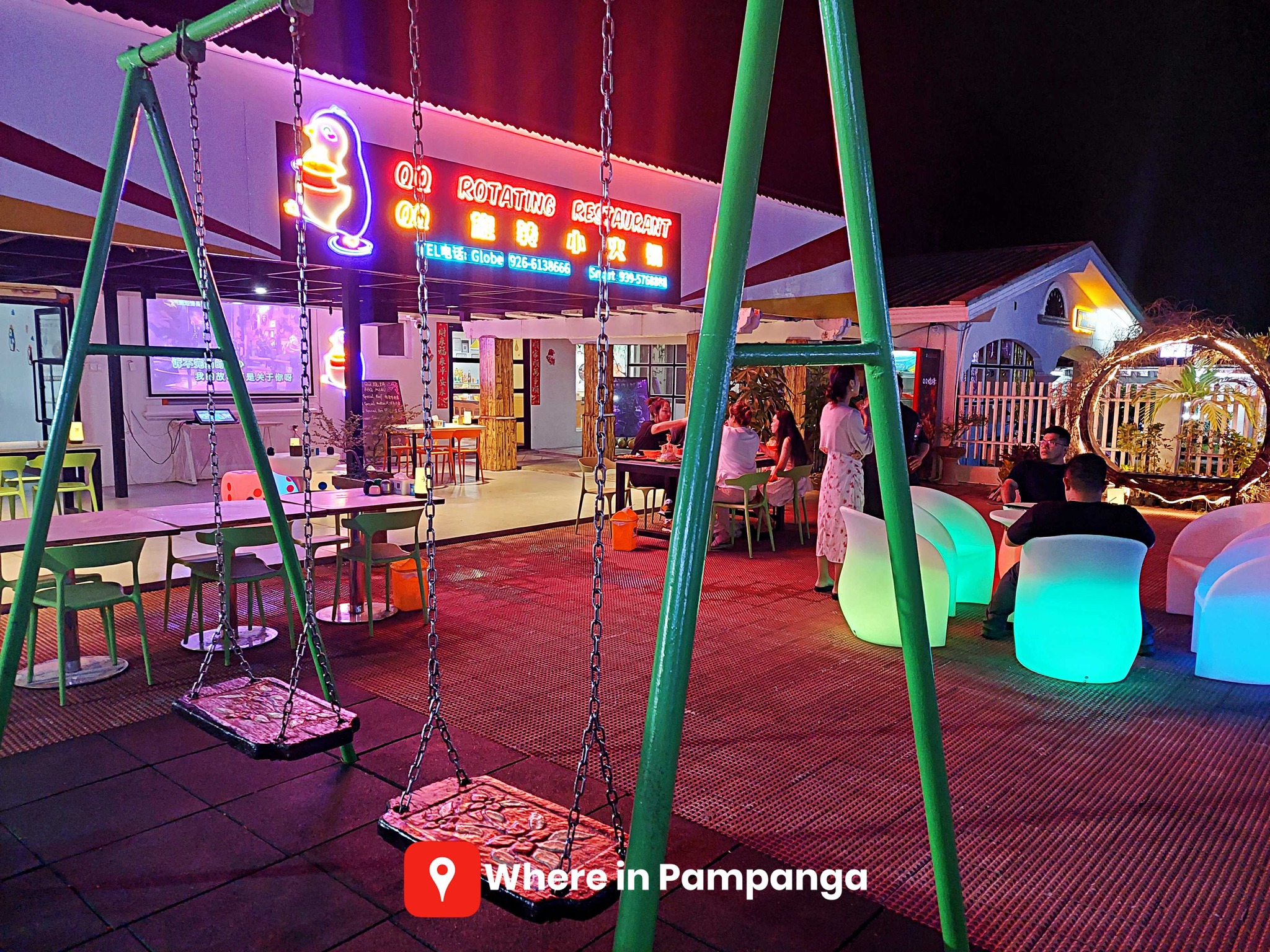 Indulge in Hotpot Paradise QQ Rotating Restaurant's Conveyor Belt