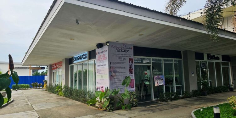 Solo Snap Photo Studio: Your Space to Pose, Create, and Shine