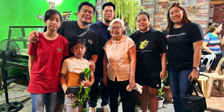 Beyond the Fence: Discovering 40 Years of Flavor at Mamings in Sindalan